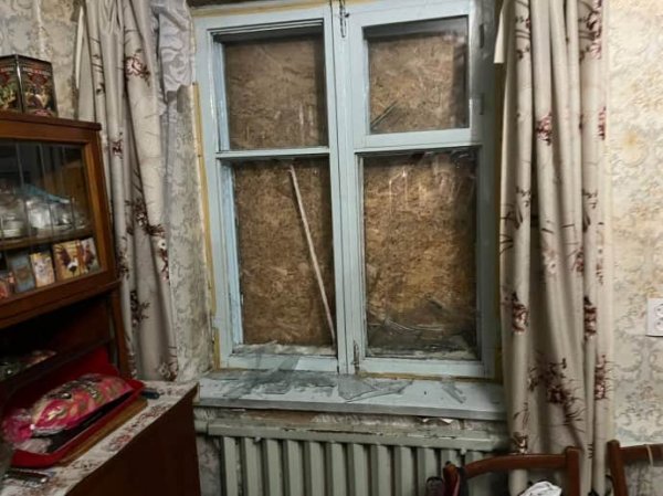 На Днепропетровщине обломки "Шахедов" упали на территории фермы, вспыхнул пожар На Днепропетровщине обломки "Шахедов" упали на территории фермы, вспыхнул пожар