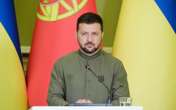Любое давление недопустимо. Зеленский отреагировал на скандалы с журналистами
Любое давление недопустимо. Зеленский отреагировал на скандалы с журналистами