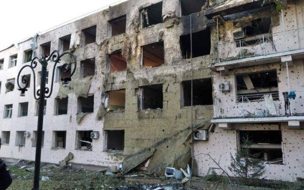 Російські окупанти скинули авіабомбу на Куп'янщину — у 10-річного хлопчика травматична ампутація ноги
Російські окупанти скинули авіабомбу на Куп'янщину — у 10-річного хлопчика травматична ампутація ноги