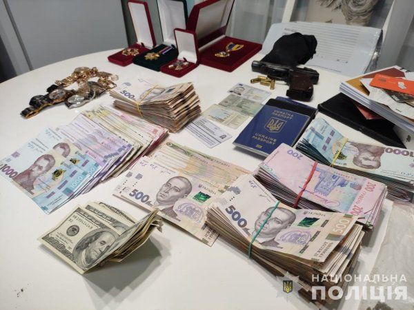 Знешкодили угруповання "Біле братерство", яке збувало на Дніпропетровщині наркотики
Знешкодили угруповання "Біле братерство", яке збувало на Дніпропетровщині наркотики