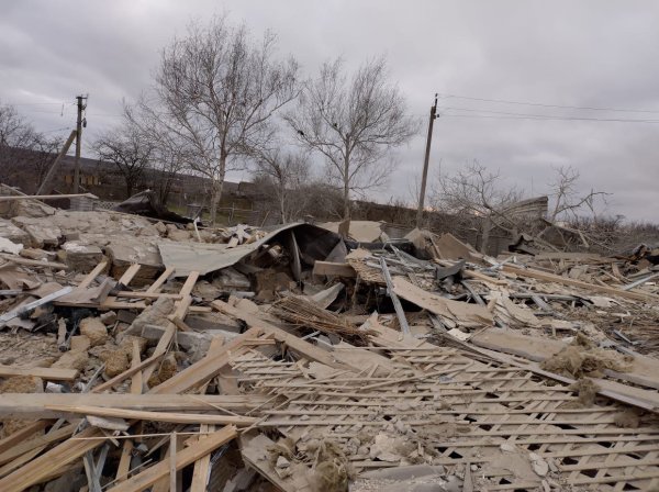 Обстріли росіян пошкодили житлові будинки у Милівській громаді Херсонщини
Обстріли росіян пошкодили житлові будинки у Милівській громаді Херсонщини