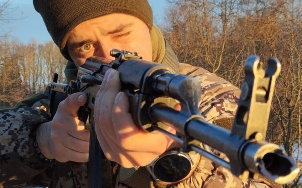 На Донеччині загинув актор Рівненського драмтеатру Володимир Федінчук
На Донеччині загинув актор Рівненського драмтеатру Володимир Федінчук