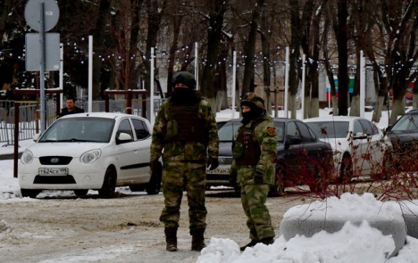 В Крыму снова жалуются на взрывы, работает ПВО и что-то горит
В Крыму снова жалуются на взрывы, работает ПВО и что-то горит