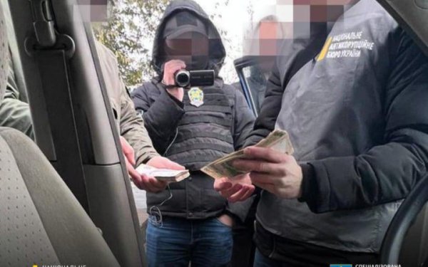 Судитимуть бізнесмена, який хотів дати хабар командувачу ОСУВ "Одеса"
Судитимуть бізнесмена, який хотів дати хабар командувачу ОСУВ "Одеса"