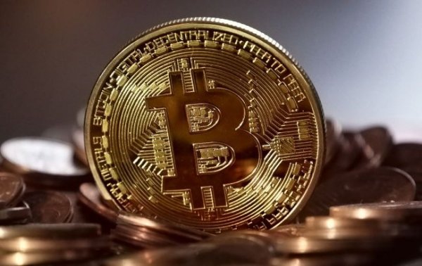 Облачный майнинг. Как инвесторы зарабатывают на биткоине 24/7 в неделю
Облачный майнинг. Как инвесторы зарабатывают на биткоине 24/7 в неделю