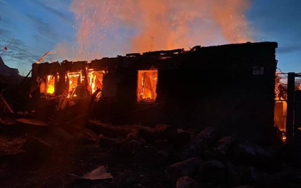 Уночі росіяни скинули авіабомбу на Вовчанськ Харківської області, — ОВА
Уночі росіяни скинули авіабомбу на Вовчанськ Харківської області, — ОВА