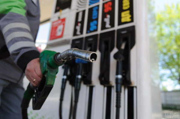 В Україні знову заборонили продаж деяких видів пального: подробиці В Україні знову заборонили продаж деяких видів пального: подробиці