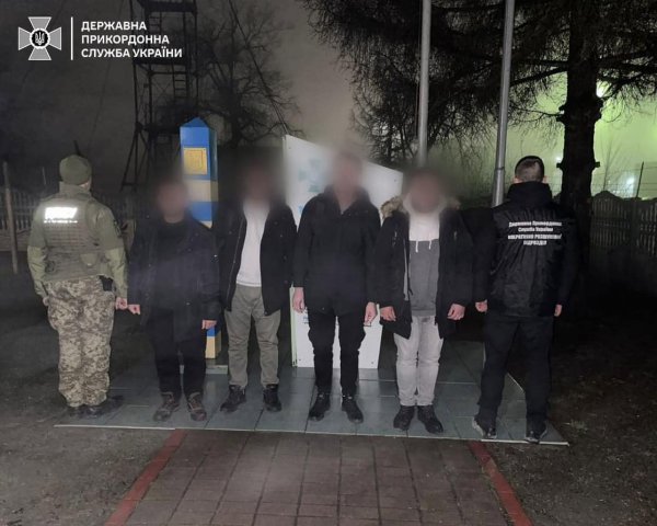 Прикордонники затримали десять втікачів з України
Прикордонники затримали десять втікачів з України