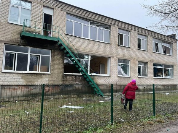 Окупанти вдарили "Іскандером" по керамічному цеху в Слов'янську на Донеччині
Окупанти вдарили "Іскандером" по керамічному цеху в Слов'янську на Донеччині