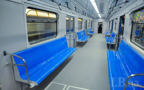 Перші тріщини в метро на "синій гілці" з'явилися ще в 2011, але торік багато тріщин виникли одночасно і раптово, – Брагінський
Перші тріщини в метро на "синій гілці" з'явилися ще в 2011, але торік багато тріщин виникли одночасно і раптово, – Брагінський