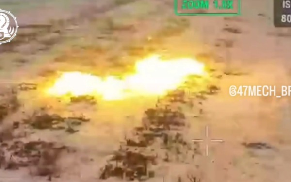 БМП Bradley знешкодила російський Т-90М “Прорыв”
БМП Bradley знешкодила російський Т-90М “Прорыв”