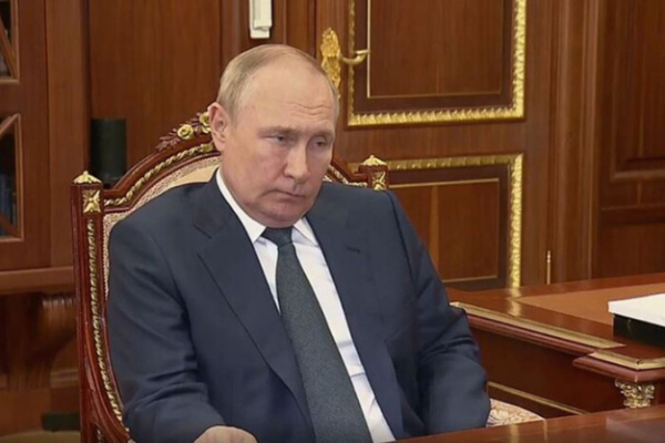 путин посылает негласные сигналы в США о прекращении войны — Bloomberg
путин посылает негласные сигналы в США о прекращении войны — Bloomberg