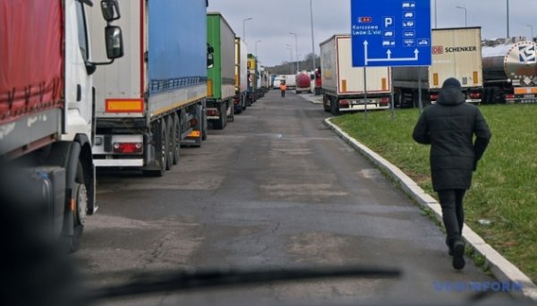 Польща запропонує ЄС зміни до «транспортного безвізу» з Україною Польща запропонує ЄС зміни до «транспортного безвізу» з Україною