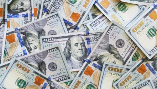Росія отримує на ведення війни проти України мільярди доларів від експорту нафти і газу - ЗМІ Росія отримує на ведення війни проти України мільярди доларів від експорту нафти і газу - ЗМІ