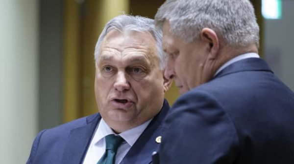 Приспешники Путина": Фицо и Орбана в Праге встретили протестом Приспешники Путина": Фицо и Орбана в Праге встретили протестом