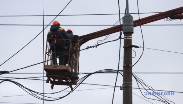 Росіяни два дні поспіль обстрілювали прифронтову підстанцію Укренерго Росіяни два дні поспіль обстрілювали прифронтову підстанцію Укренерго