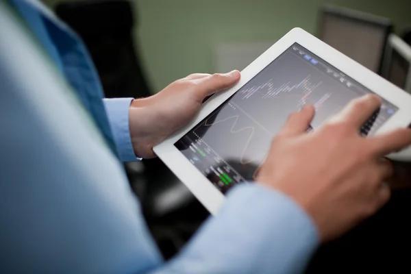 Bloomberg: доходы от прямых инвестиций упали до уровня мирового кризиса
Bloomberg: доходы от прямых инвестиций упали до уровня мирового кризиса