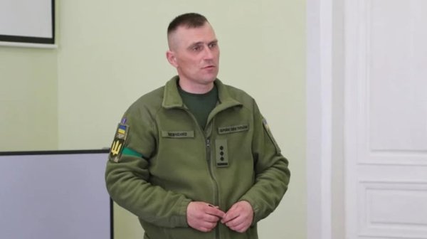 "Барс" сменил "Волонтера". Кто теперь руководит армией вместо "команды Залужного"
"Барс" сменил "Волонтера". Кто теперь руководит армией вместо "команды Залужного"