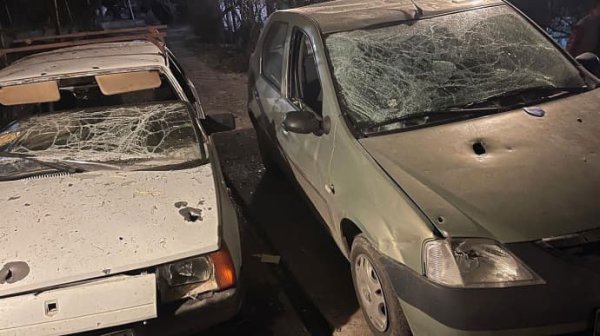 Обломки "Шахедов" повредили 3 дома и 2 авто на Днепропетровщине Обломки "Шахедов" повредили 3 дома и 2 авто на Днепропетровщине