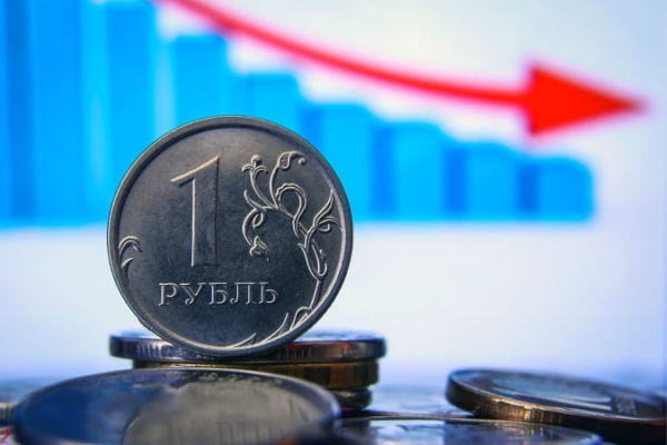 Российский рубль обвалился на фоне новости о смерти Навального
Российский рубль обвалился на фоне новости о смерти Навального