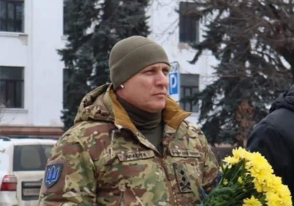 "Барс" сменил "Волонтера". Кто теперь руководит армией вместо "команды Залужного"
"Барс" сменил "Волонтера". Кто теперь руководит армией вместо "команды Залужного"