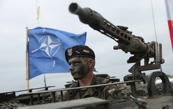 Пішли у відмову. Чому Макрон заговорив про відправку військ НАТО в Україну та чи реально це
Пішли у відмову. Чому Макрон заговорив про відправку військ НАТО в Україну та чи реально це