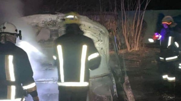 Вблизи Одессы взорвался автомобиль Украинской добровольческой армии: пострадали супруги Вблизи Одессы взорвался автомобиль Украинской добровольческой армии: пострадали супруги
