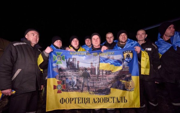 Україна повернула 100 військових з російського полону
Україна повернула 100 військових з російського полону