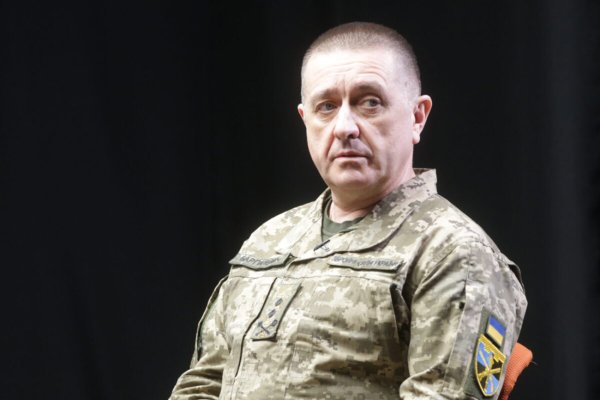 Зеленский назначил нового начальника Генштаба
Зеленский назначил нового начальника Генштаба