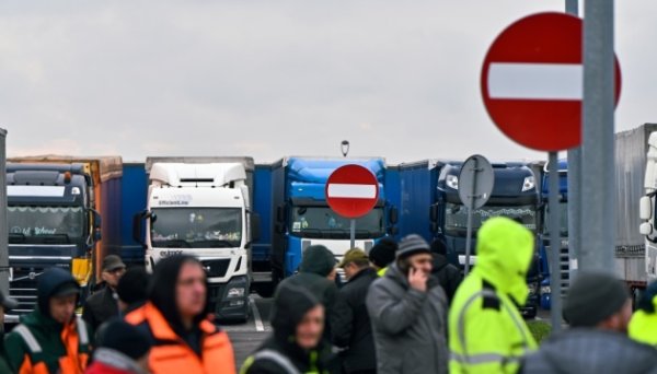 Протести фермерів у Польщі та Угорщині: на яких пунктах пропуску буде ускладнений рух Протести фермерів у Польщі та Угорщині: на яких пунктах пропуску буде ускладнений рух