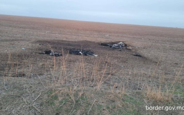 У Молдові біля кордону з Україною виявили уламки "шахеда"
У Молдові біля кордону з Україною виявили уламки "шахеда"