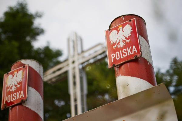 Ситуація на кордоні стає ще критичнішою: в уряді відреагували на блокаду автобусів Ситуація на кордоні стає ще критичнішою: в уряді відреагували на блокаду автобусів