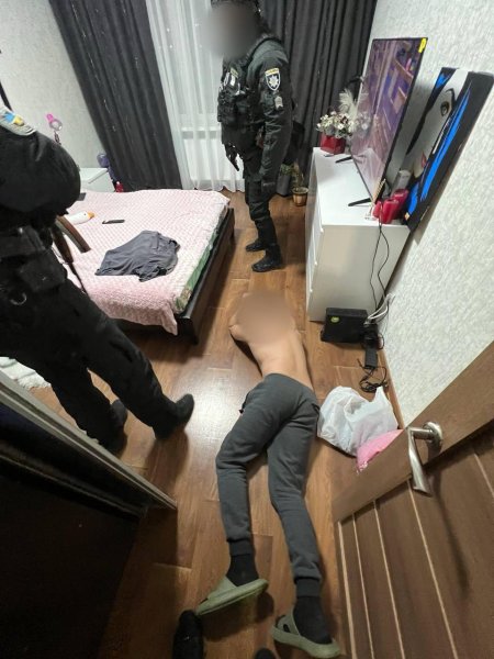 Правоохоронці вилучили у Києві та області наркотиків на 30 млн гривень
Правоохоронці вилучили у Києві та області наркотиків на 30 млн гривень