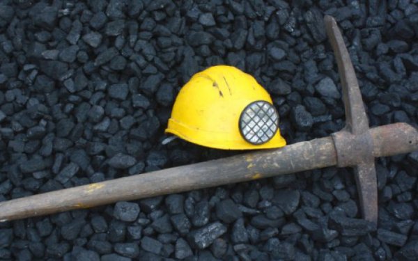 Через ворожі обстріли на Донеччині знеструмлена шахта
Через ворожі обстріли на Донеччині знеструмлена шахта