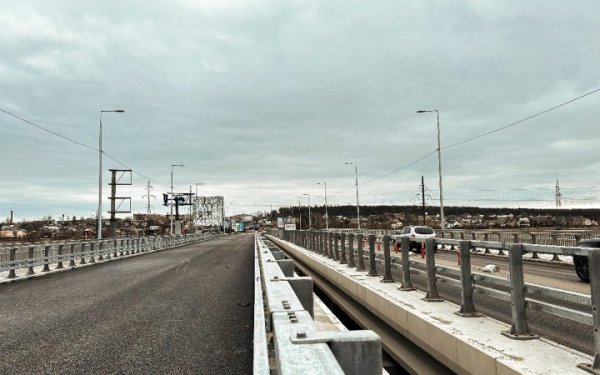На Київщині повністю відновили рух мостом через річку Ірпінь
На Київщині повністю відновили рух мостом через річку Ірпінь
