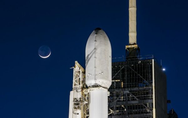 SpaceX запустил к Луне межпланетную станцию Nova-C
SpaceX запустил к Луне межпланетную станцию Nova-C