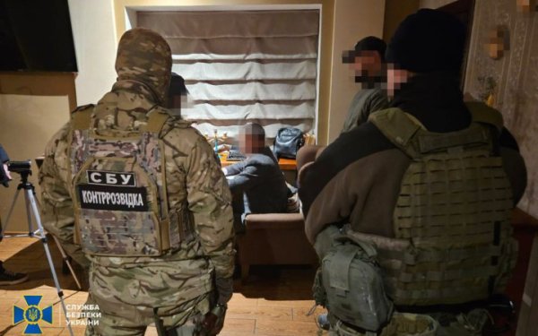 Повідомили про підозру чиновникам Запорізької облради, яких спіймали на корупції
Повідомили про підозру чиновникам Запорізької облради, яких спіймали на корупції