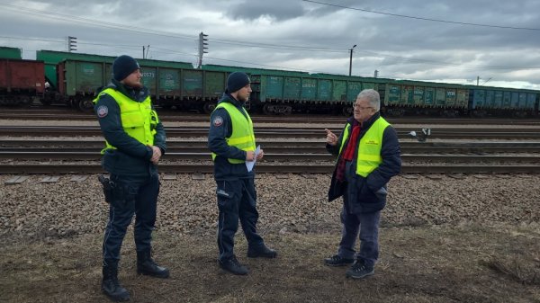 Польща посилює інспекцію сільськогосподарських товарів на кордоні з Україною Польща посилює інспекцію сільськогосподарських товарів на кордоні з Україною