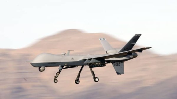 Немецкий фрегат в Красном море едва не сбил беспилотник США Немецкий фрегат в Красном море едва не сбил беспилотник США