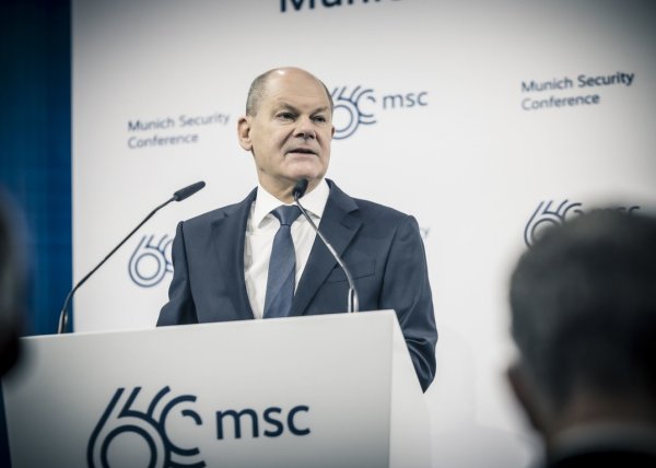 
Снаряды вместо слов. Что Украина ждет от Запада и как война меняет политику Европы 