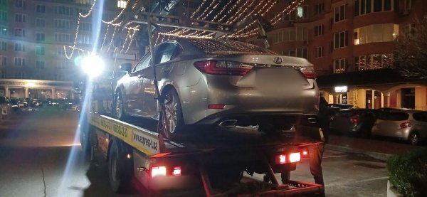 Правоохоронці вилучили у Києві та області наркотиків на 30 млн гривень
Правоохоронці вилучили у Києві та області наркотиків на 30 млн гривень