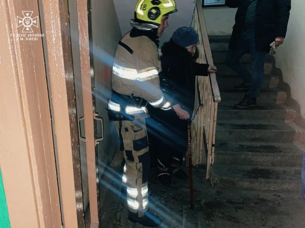 У Києві внаслідок вибуху невідомого предмета загинув юнак, - ДСНС
