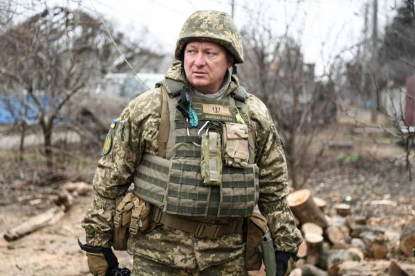 "Барс" сменил "Волонтера". Кто теперь руководит армией вместо "команды Залужного"
"Барс" сменил "Волонтера". Кто теперь руководит армией вместо "команды Залужного"