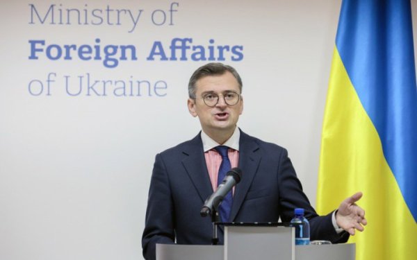 Дмитро Кулеба назвав три кроки, які дозволять наростити постачання артснарядів до України
Дмитро Кулеба назвав три кроки, які дозволять наростити постачання артснарядів до України