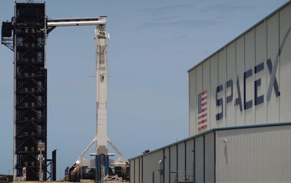 SpaceX запустила на орбіту ракету: до мережі Starlink додадуть більше супутників
SpaceX запустила на орбіту ракету: до мережі Starlink додадуть більше супутників