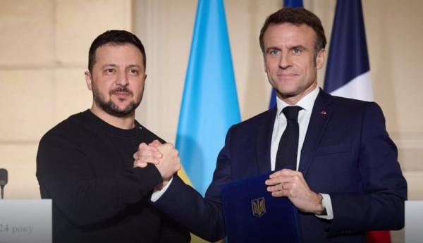 Франция выделит Украине 3 миллиарда евро военной помощи в этом году
Франция выделит Украине 3 миллиарда евро военной помощи в этом году