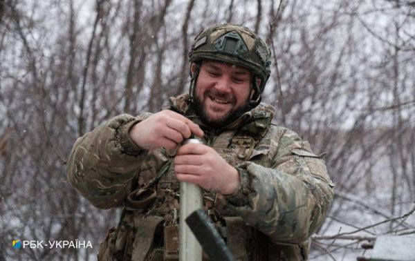 Больше 1000 оккупантов, 35 ББМ и 18 артсистем. Потери РФ в войне за сутки
Больше 1000 оккупантов, 35 ББМ и 18 артсистем. Потери РФ в войне за сутки