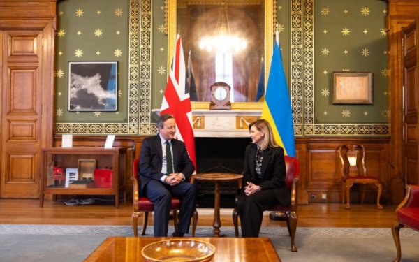 Олена Зеленська зустрілася з двома британськими міністрами
Олена Зеленська зустрілася з двома британськими міністрами