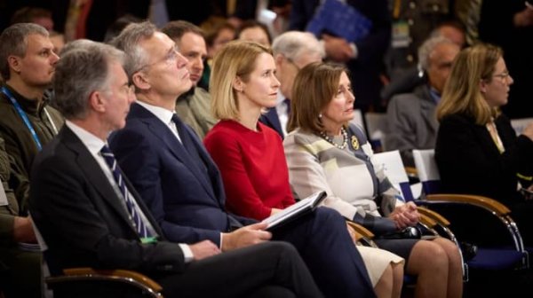 Bloomberg: В Мюнхене доминировал пессимизм из-за возможного нападения РФ на членов НАТО Bloomberg: В Мюнхене доминировал пессимизм из-за возможного нападения РФ на членов НАТО