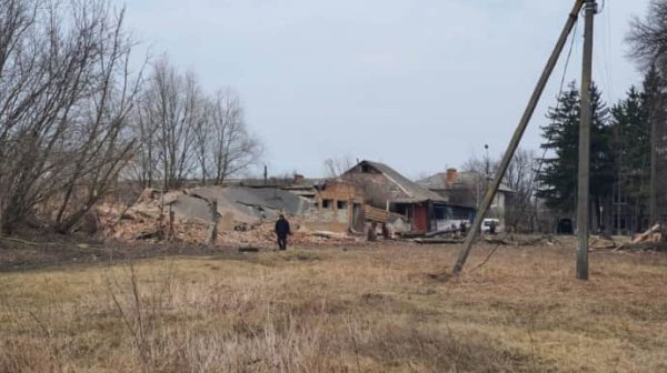 Враг атаковал 6 громад Сумщины, почти 200 взрывов за сутки Враг атаковал 6 громад Сумщины, почти 200 взрывов за сутки